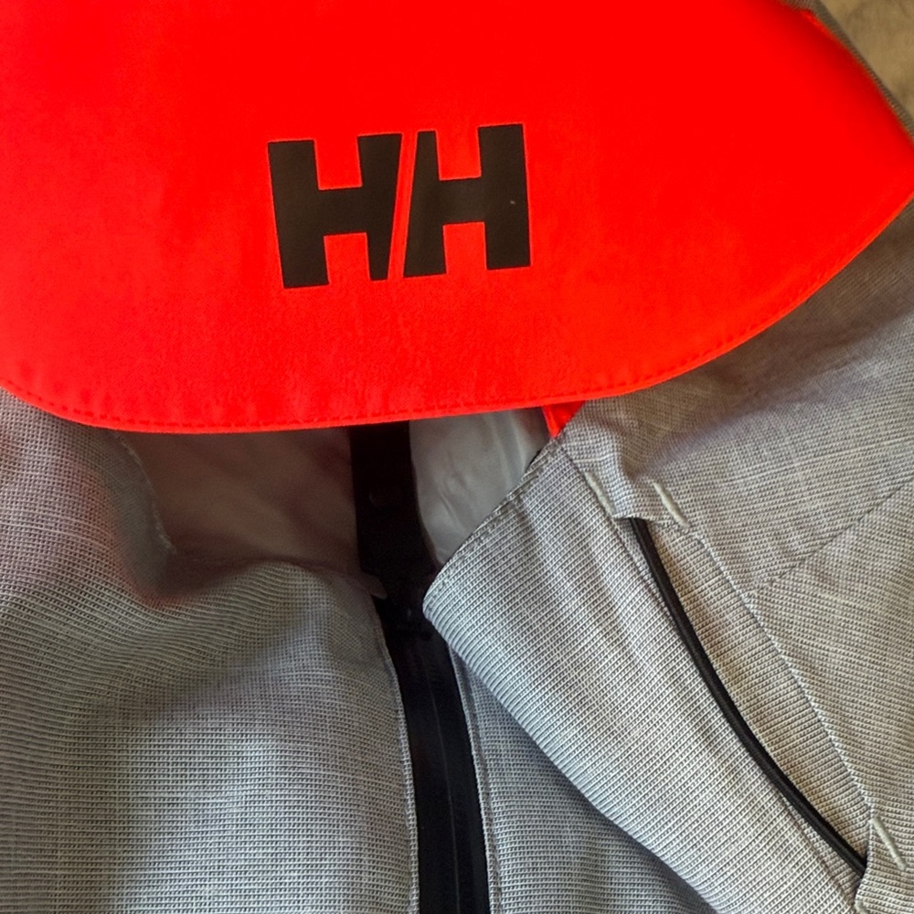 Helly Hansen Women's Whitewall LIFALOFT™ 3.0 Ski Jacket - Picture 4 of 7
